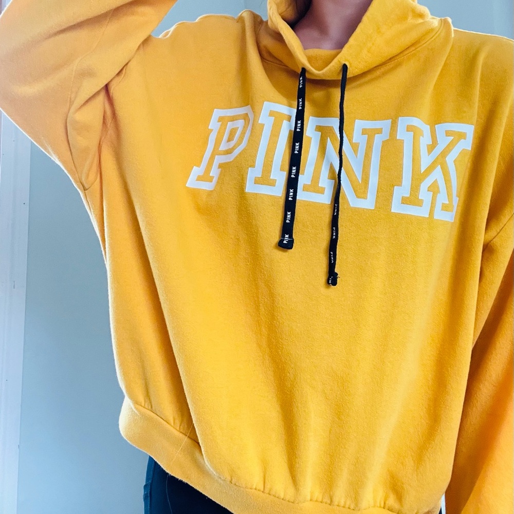 PINK - hoodie in yellow